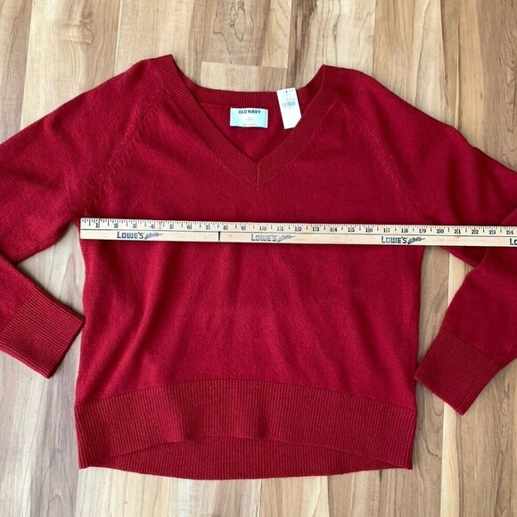 Old Navy SoSoft Loose Red V-Neck Sweater Women’s Small NWT - Picture 3 of 10